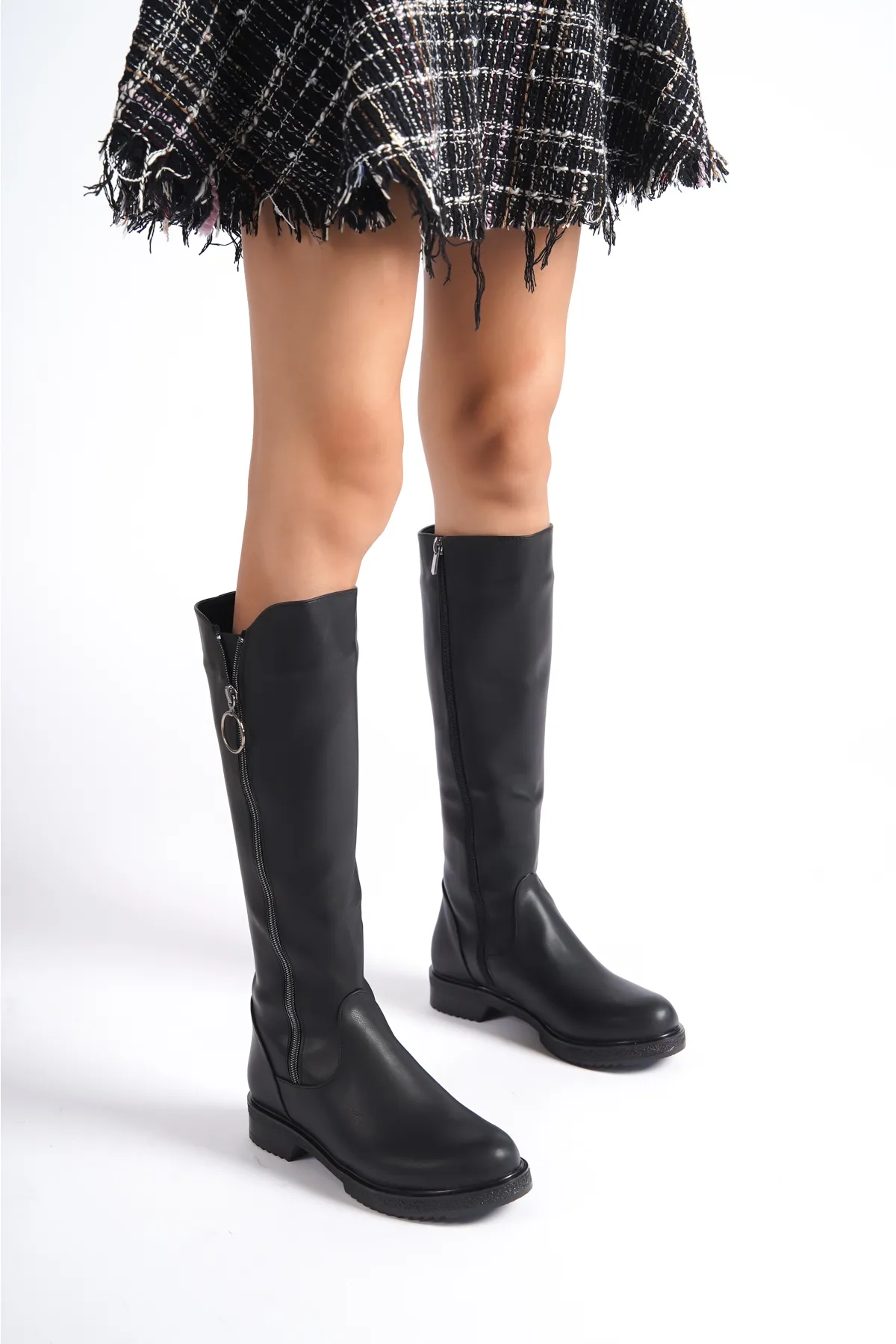 Capone Outfitters  Unterhalb des Knies Damenstiefel mit externem seitlichem Reißverschlusszubehör und innerem seitlichem Reißverschluss