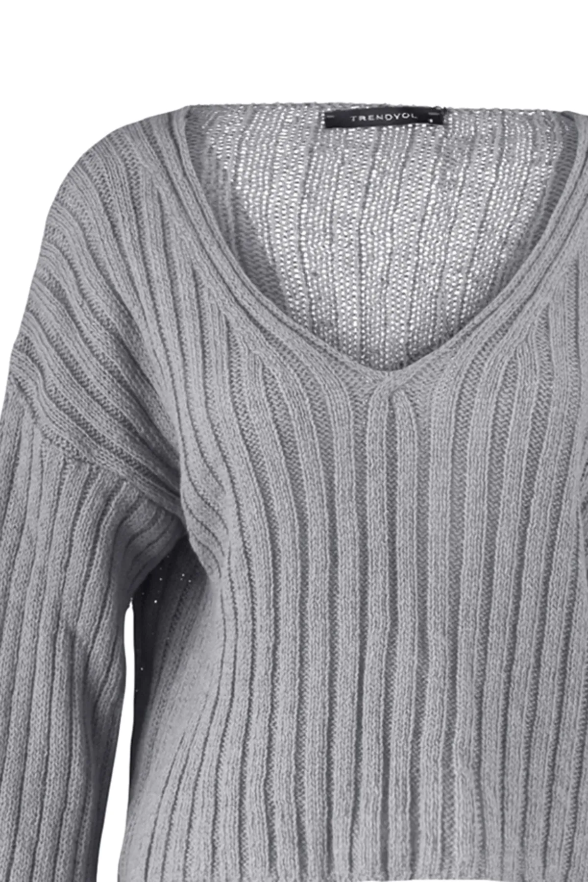 Trendyol Collection  Grauer, kurzer Basic-Strickpullover aus Wolle mit weiter Passform TWOAW23KZ01844