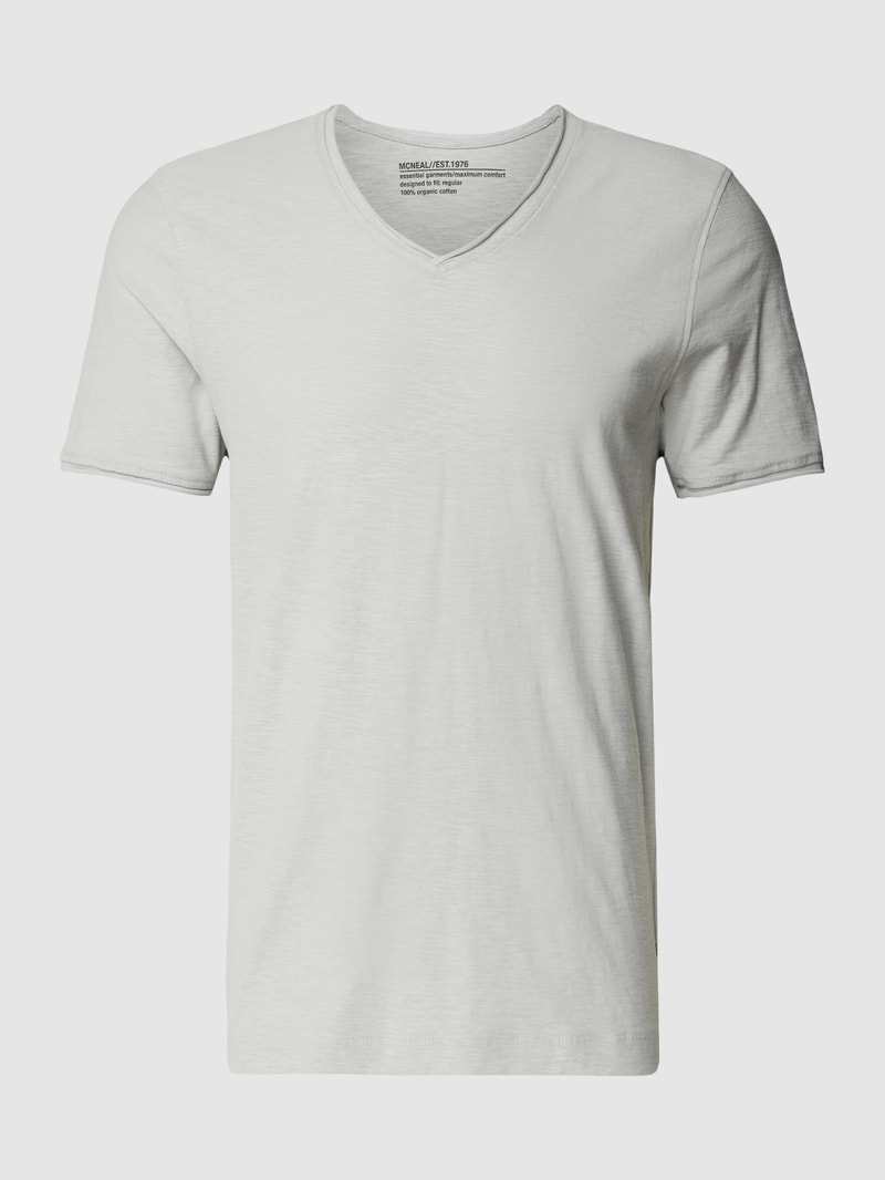 Regular Fit T-Shirt aus Baumwolle mit V-Ausschnitt in hellgrau