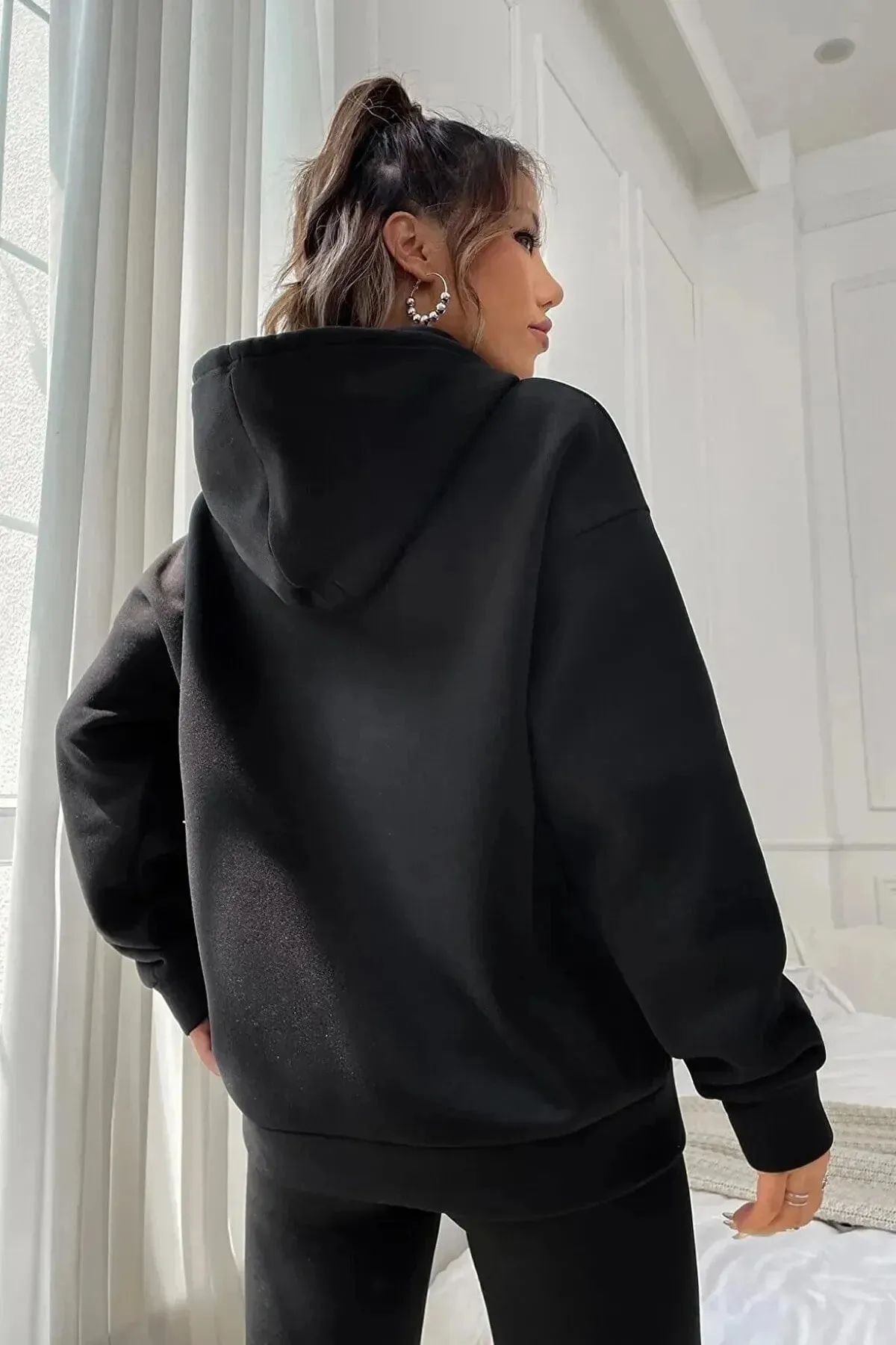 MODAGEN  Unisex-Sweatshirt „Brooklyn“ in Übergröße mit Kapuze in Schwarz