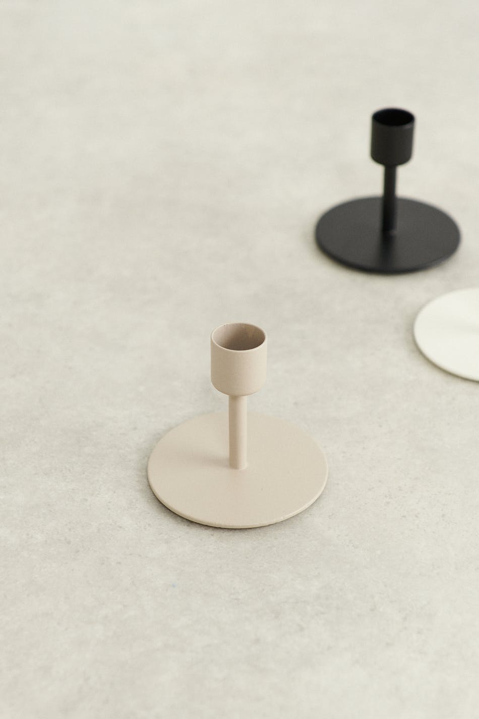 Metal midi candle holder