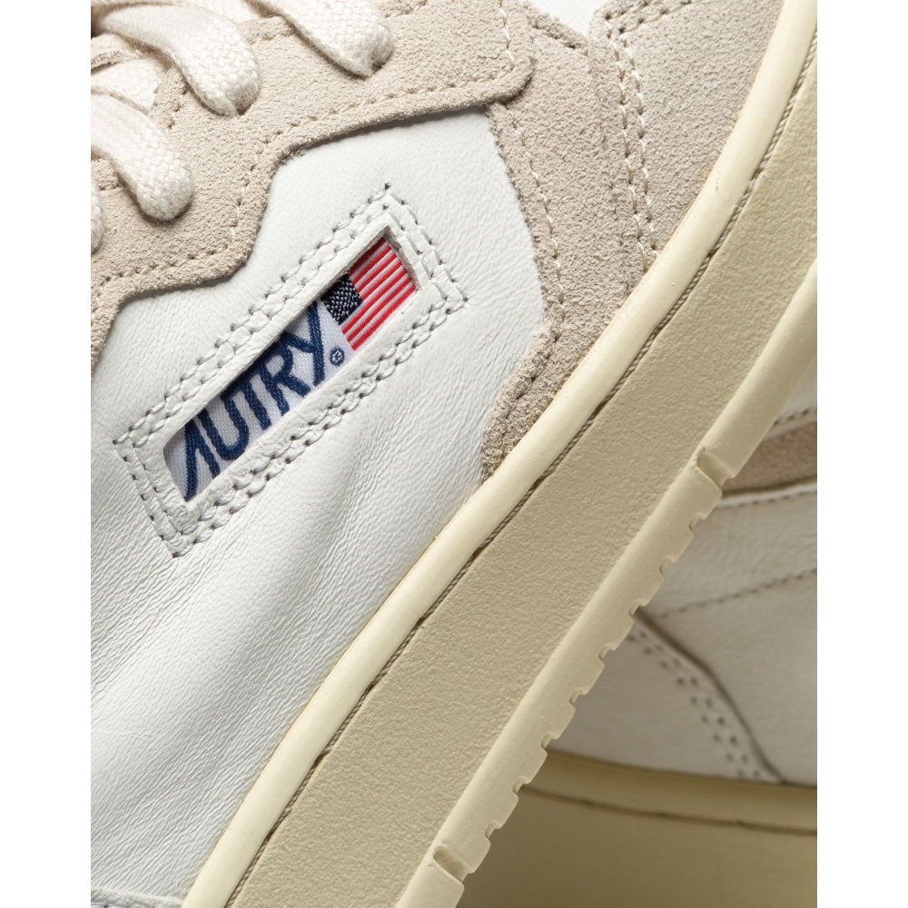 Autry Wmns Medalist Mid AUMWGS04 / weiss