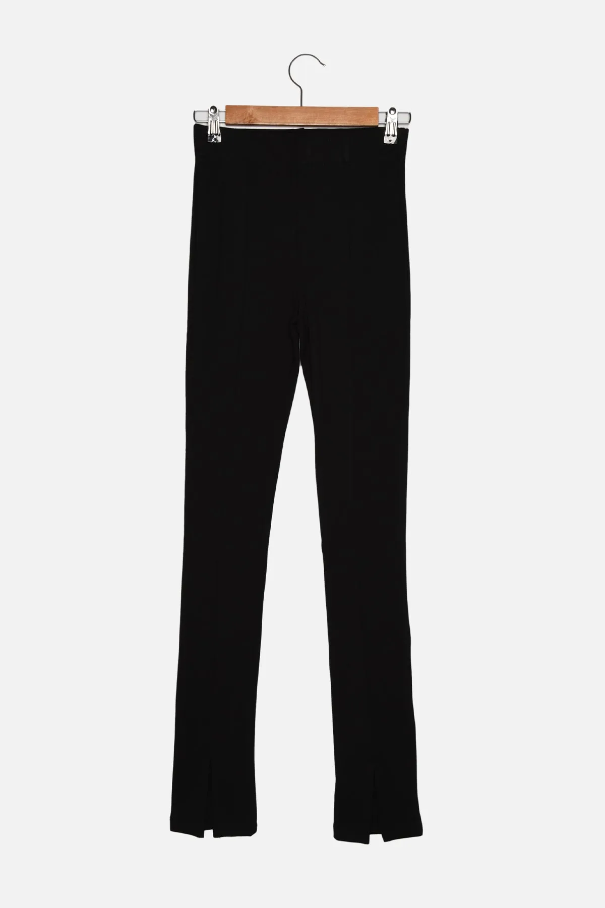 Trendyol Collection  Schwarze lange Strickhose mit Schlitz und detaillierten Details
