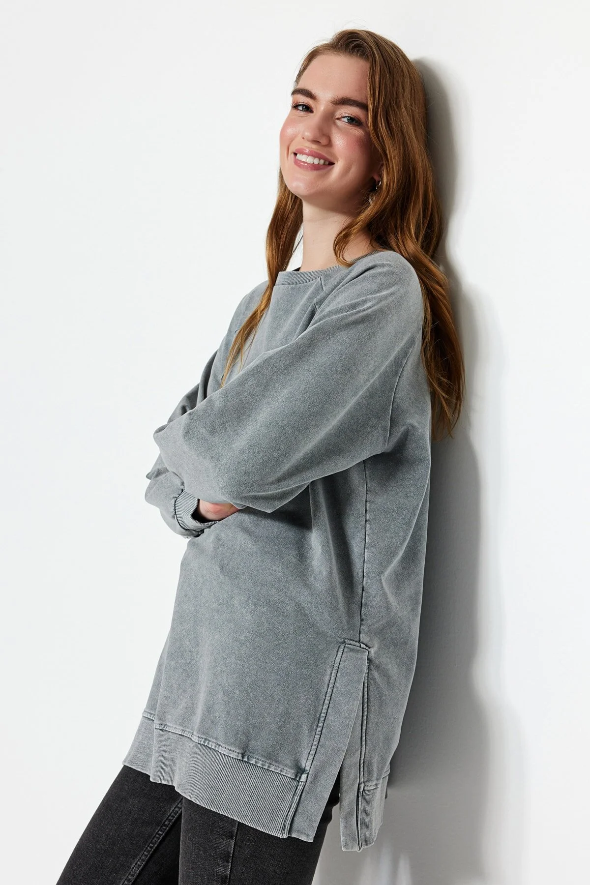Trendyol Modest  Grau gewaschenes Strick-Sweatshirt TCTSS23TW00062