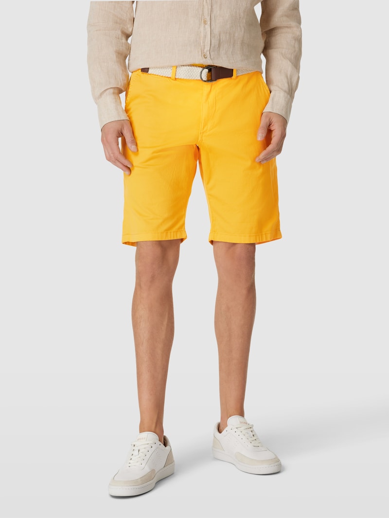 Bermudas mit französischen Eingrifftaschen in dunkelgelb