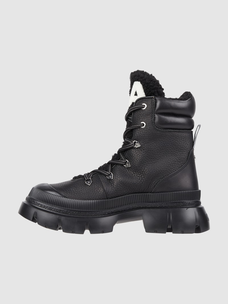 Schnürboots mit Label-Details Modell 'TREKKA' in schwarz