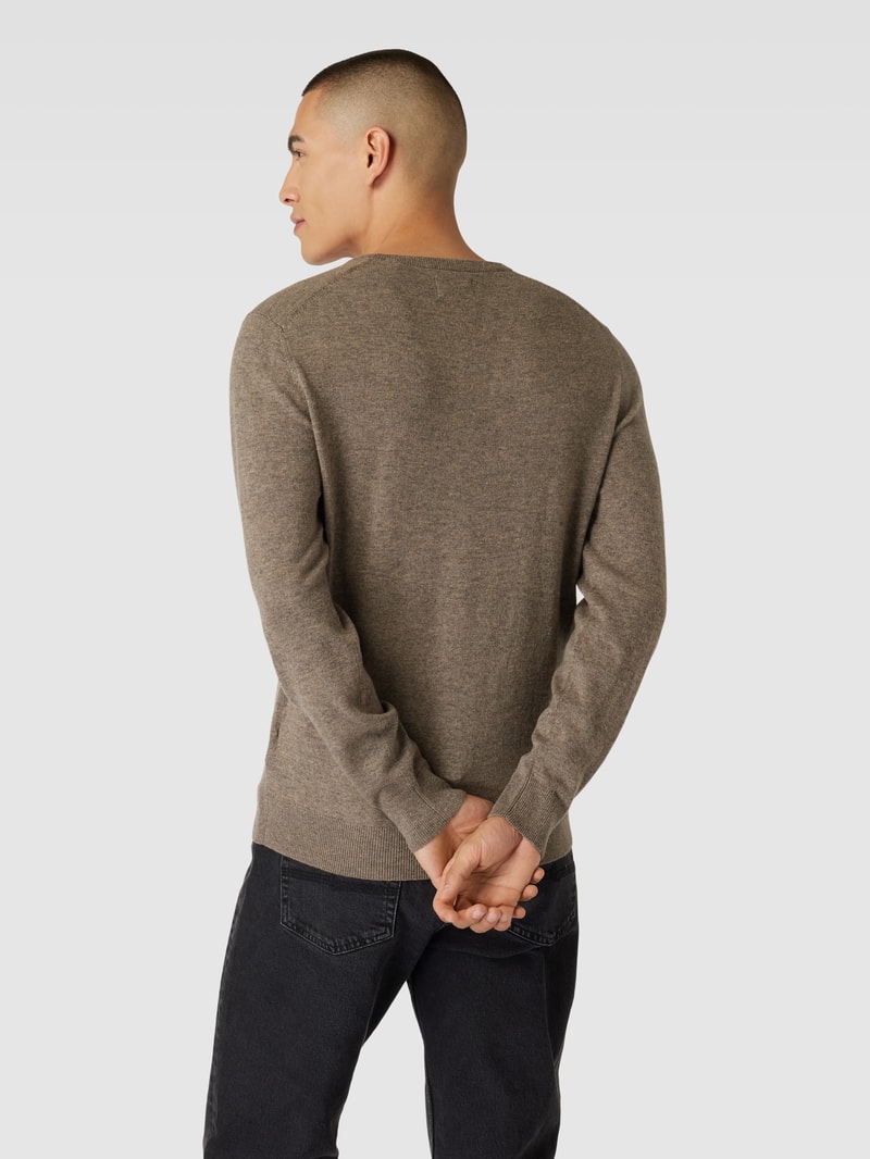 Strickpullover aus Lammwoll-Mix mit V-Ausschnitt in hellbraun meliert