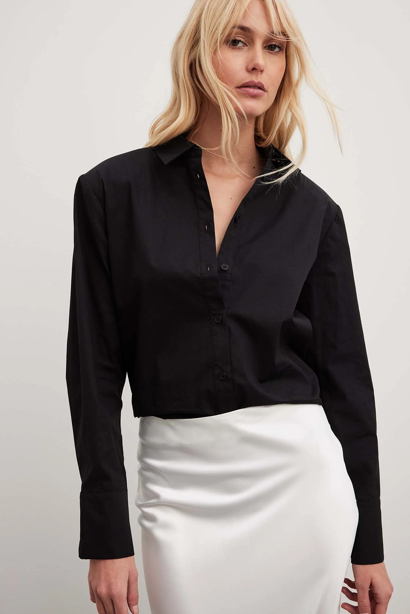 Langarmhemdbluse mit Schulterpolstern