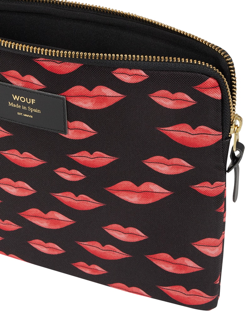 Tablettasche mit Herzmuster Modell 'Beso'- wasserabweisend in schwarz