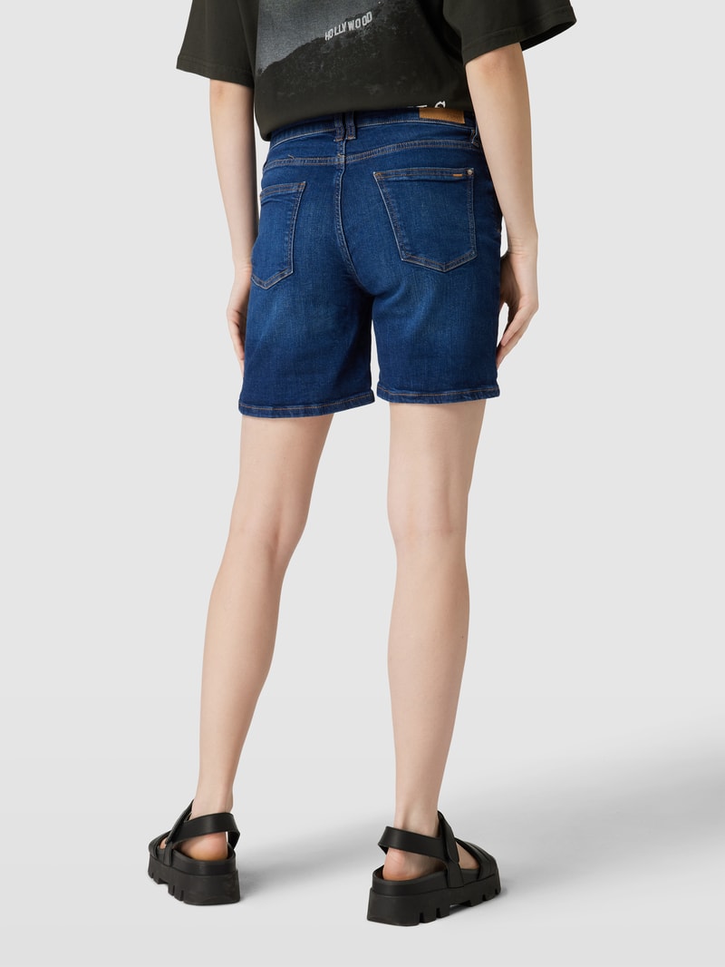 Jeansshorts mit Label-Patch in jeans