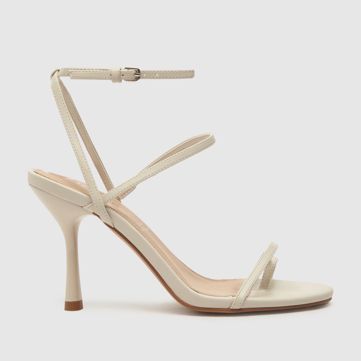 Schuh – Stasia – Höga klackar med tåöglor i off-white