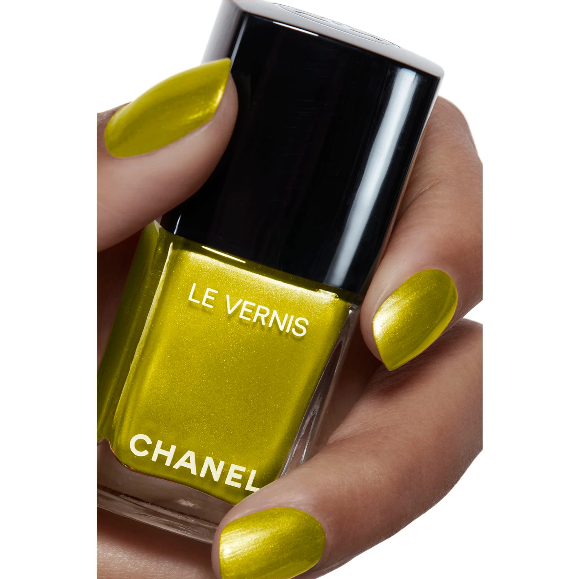 LE VERNIS – LANGANHALTENDE FARBE UND BRILLANZ