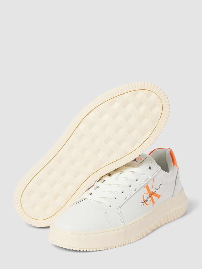 Chunky Sneaker mit Label-Detail in weiss