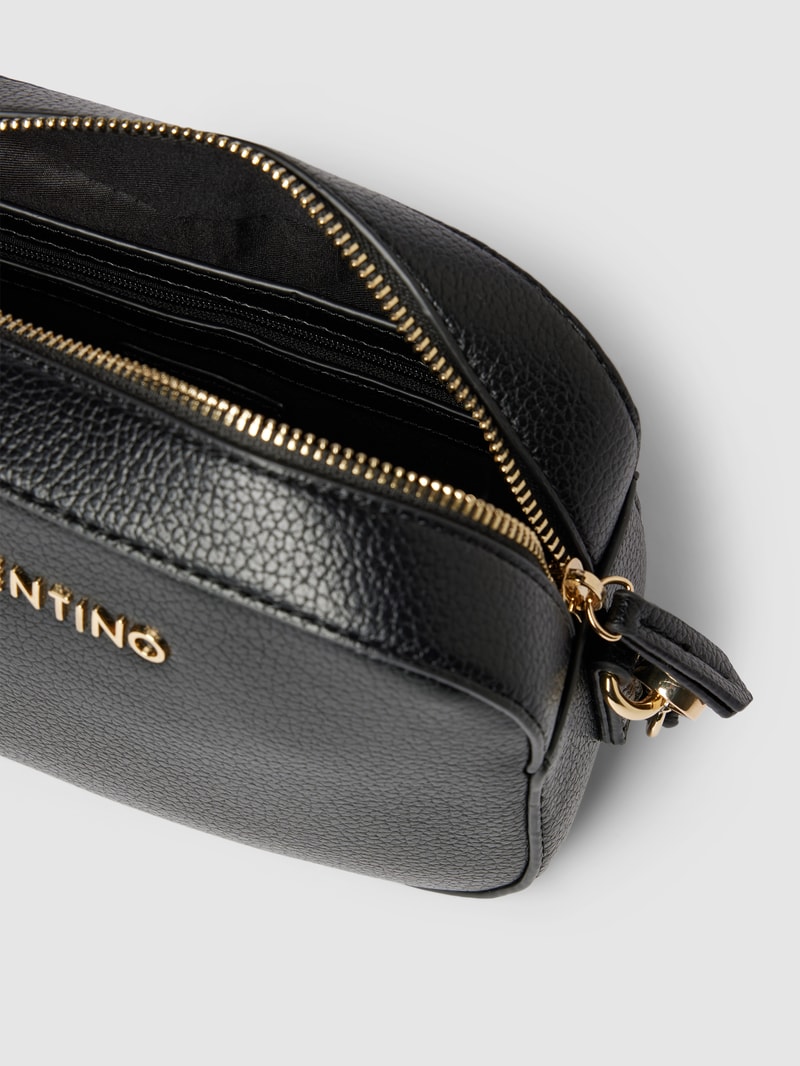 Umhängetasche mit Label-Detail Modell 'SPECIAL MARTU' in black