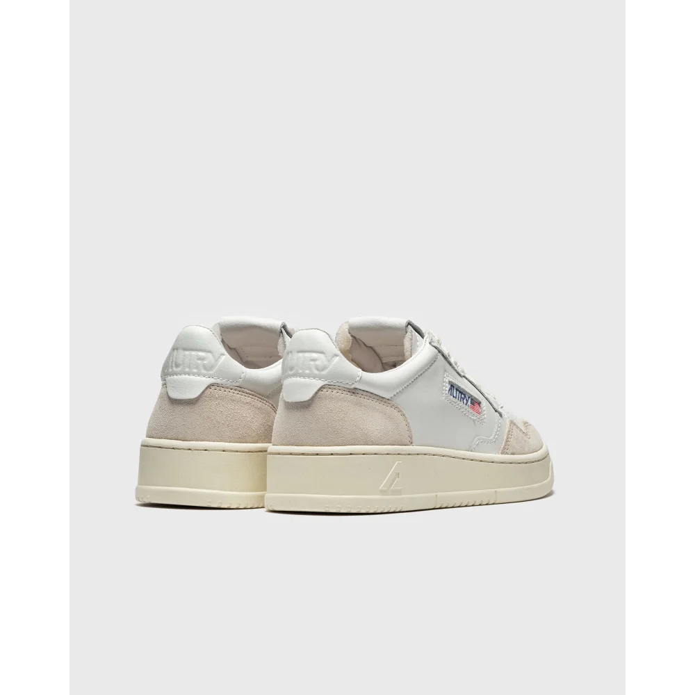 Autry Medalist Wmns Low AULWLS33 / weiss