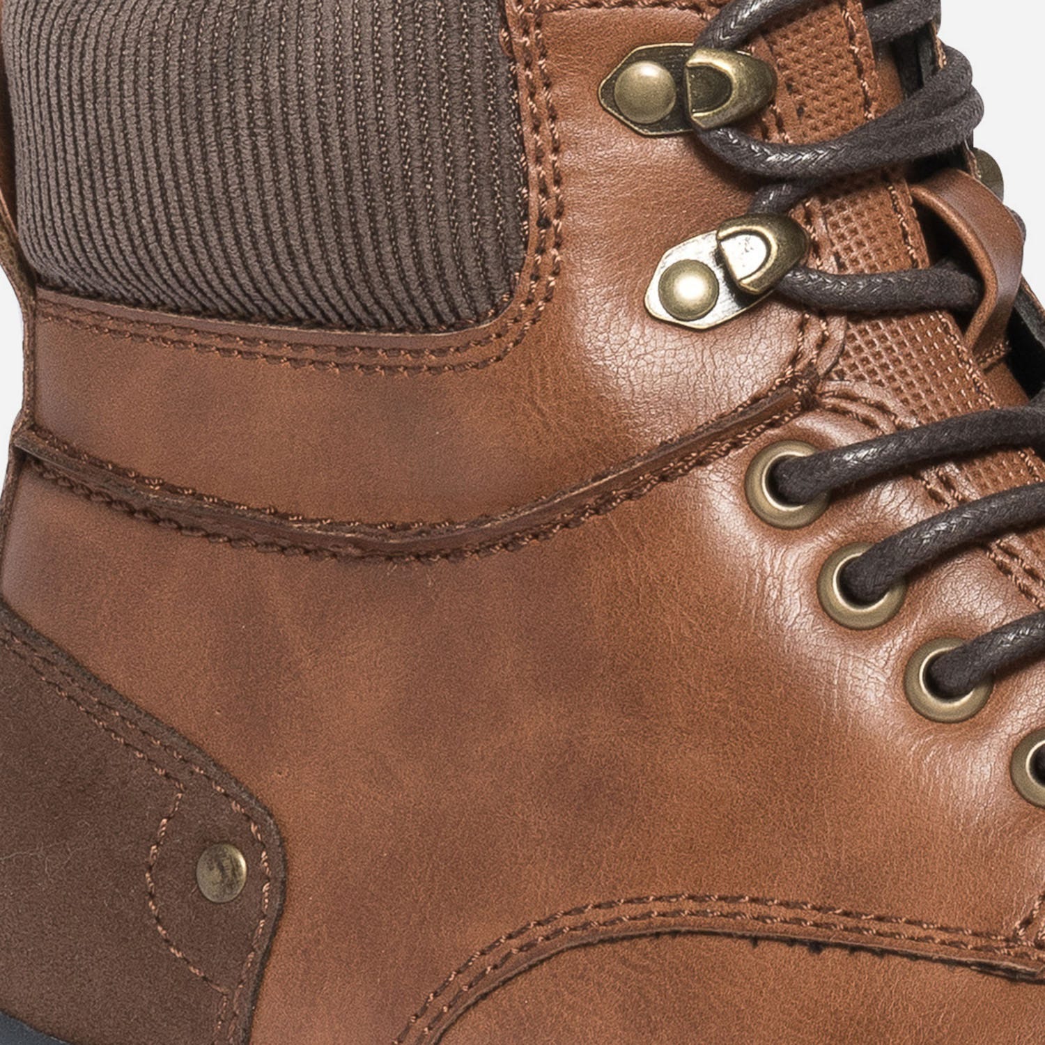 Boots à lacet cognac sur semelle sport