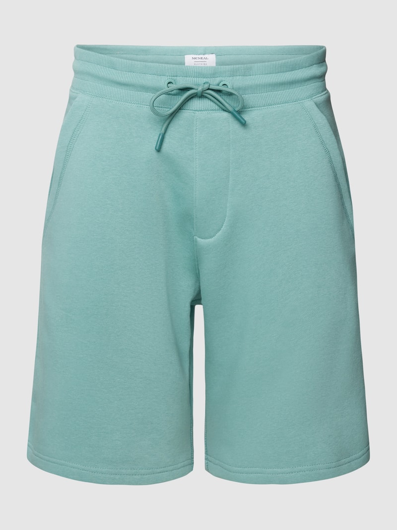 Sweatshorts mit französischen Eingrifftaschen in helltürkis