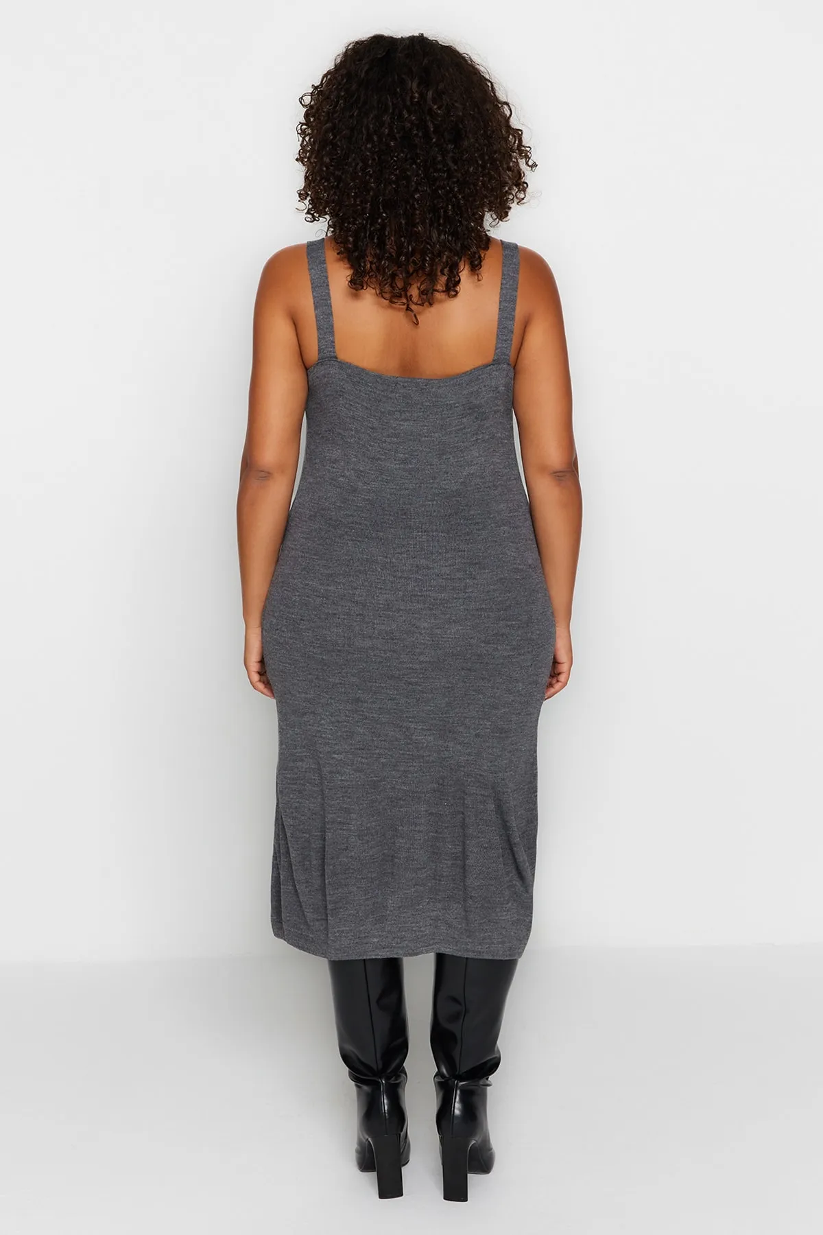 Trendyol Curve  Kamelfarbenes 2-teiliges Strick-Cardigan-Kleid