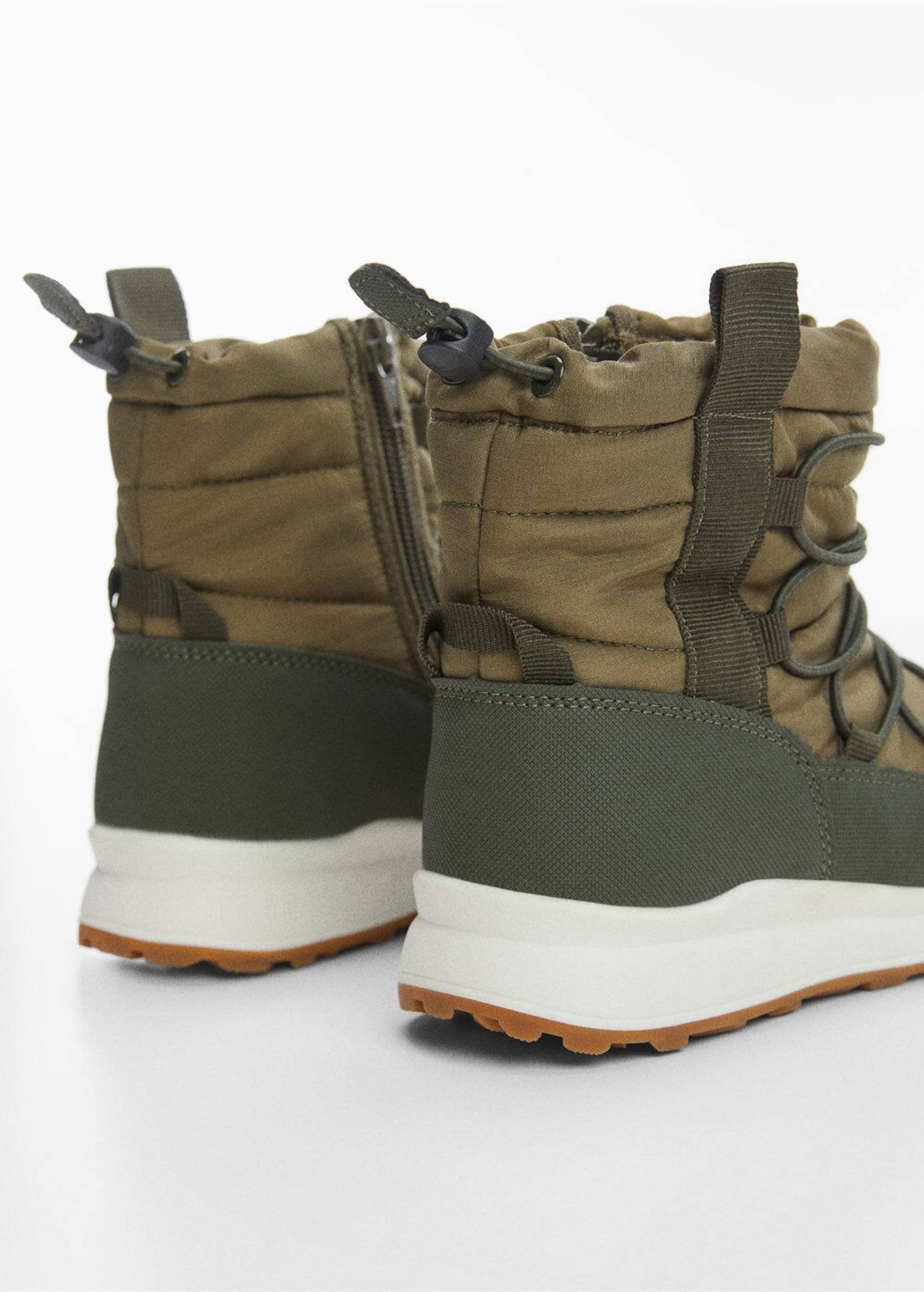 Boots 'Adam'