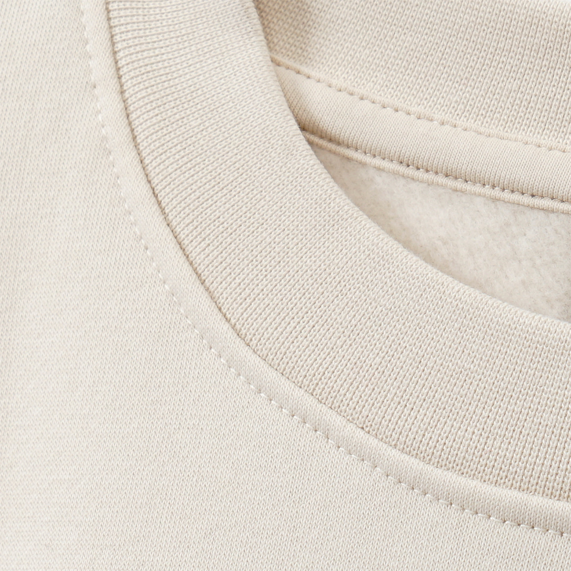 Micky Maus Weihnachtssweatshirt mit Print creme