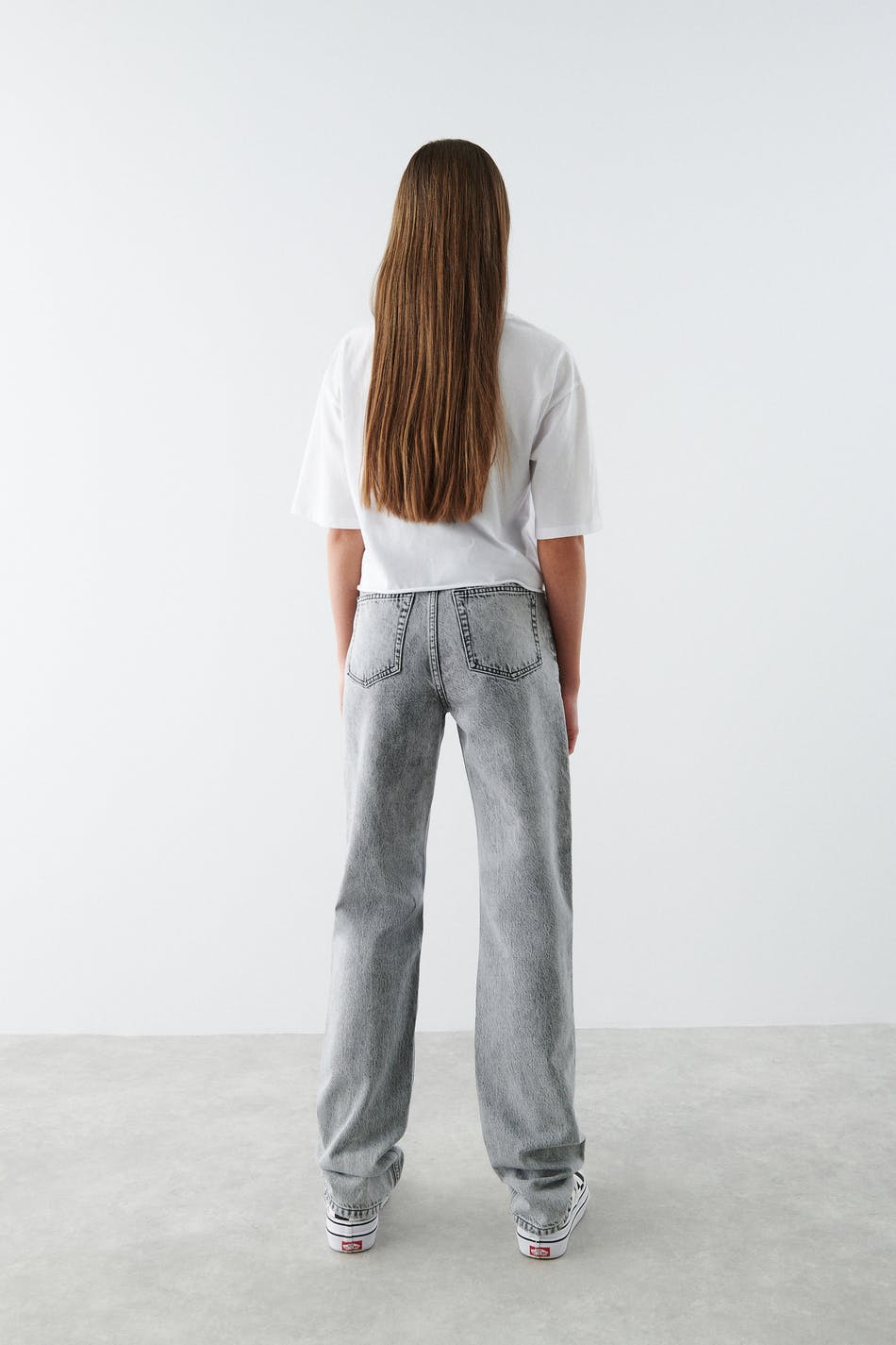 Straight 90s jeans
