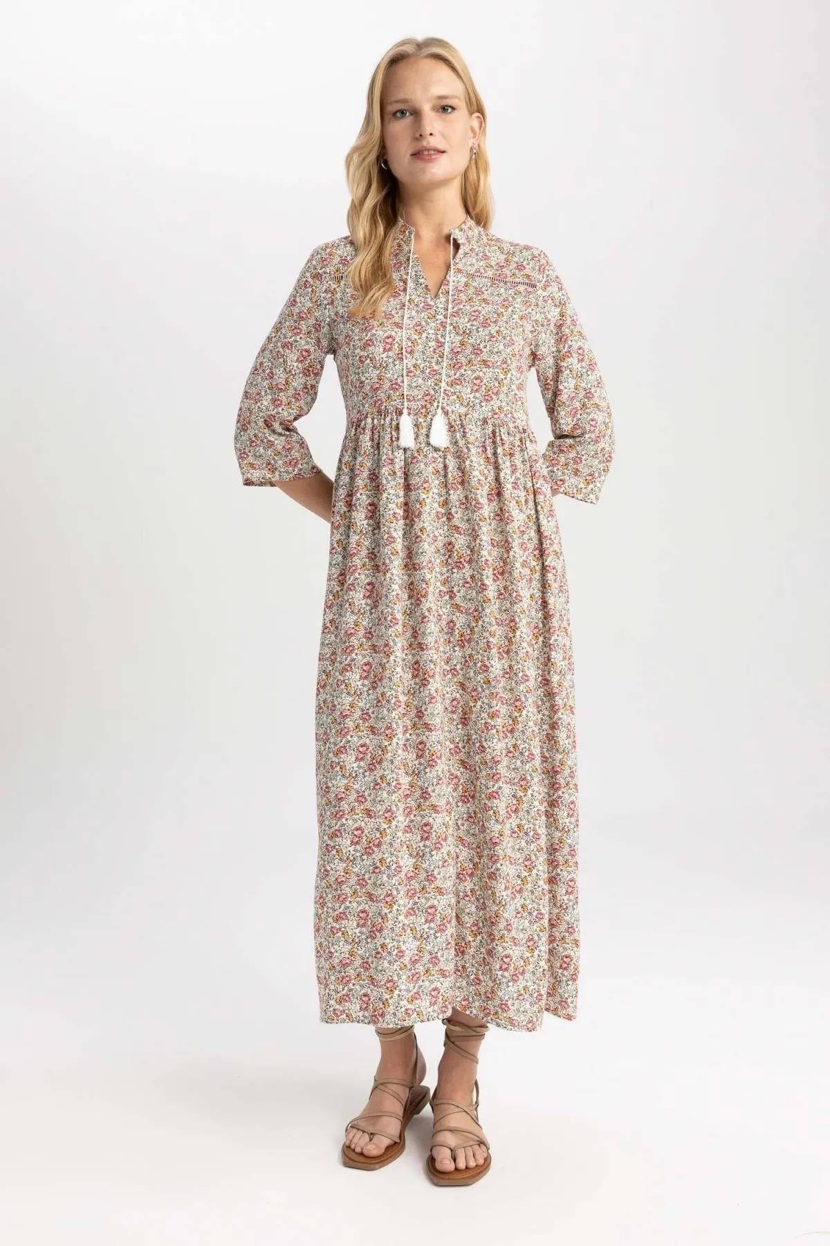 DeFacto  Prächtiges Midi-Kurzarmkleid mit Kragen