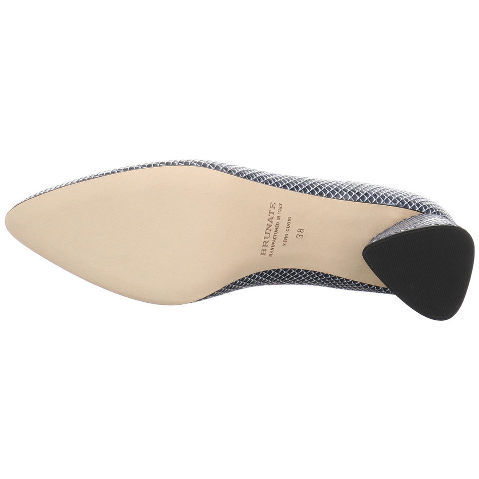 Brunate Pumps
