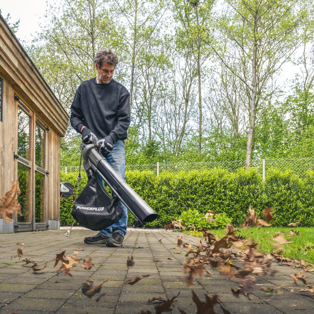 VARO Powerplus Laubsauger/-bläser  3300W
