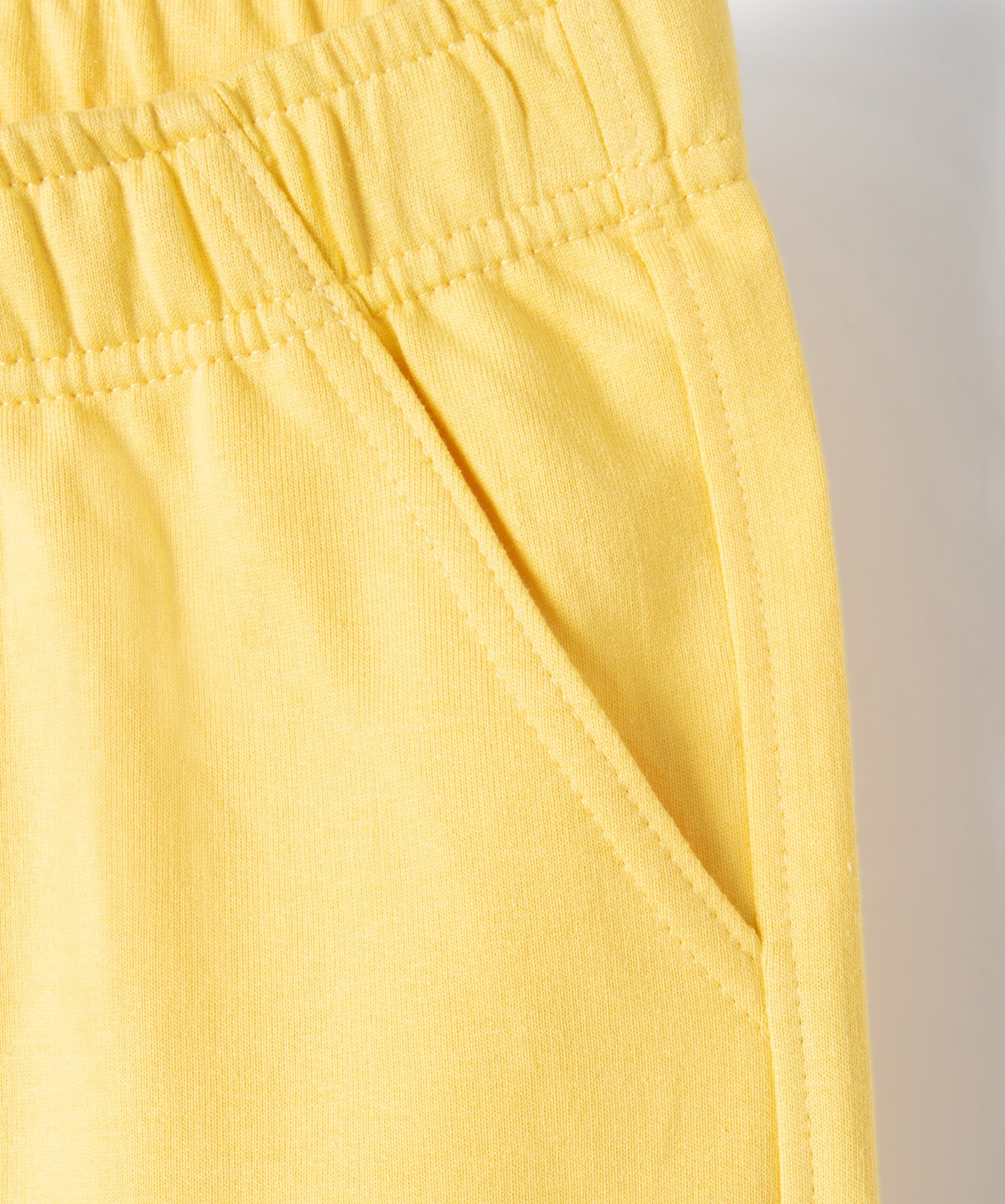 Short Garçon en maille à taille élastiquée jaune | GEMO
