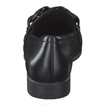 Jana Slipper in schwarz