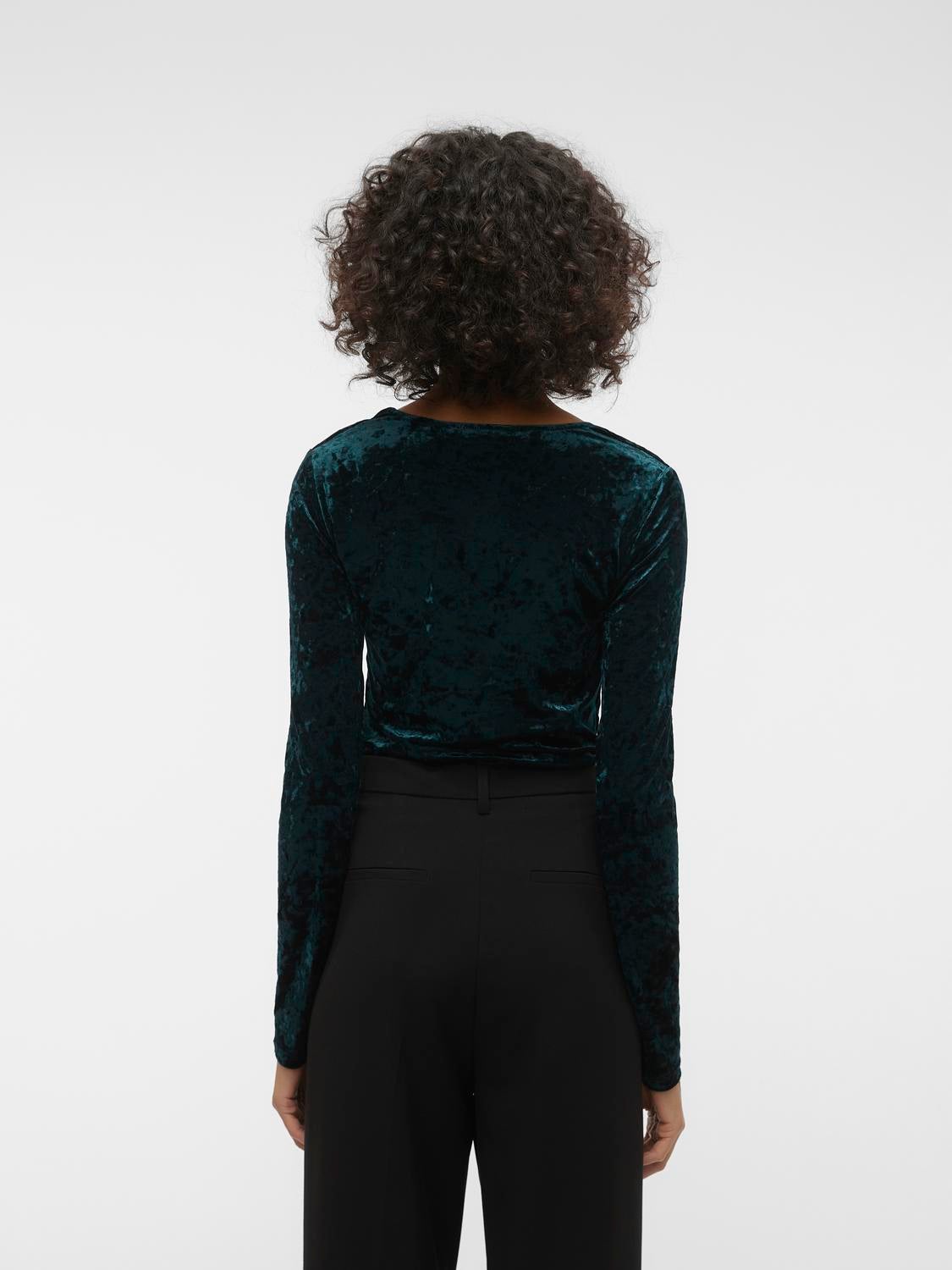VMVERA Top