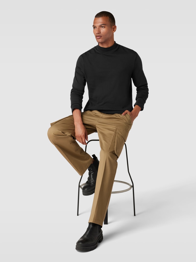 Pullover mit Turtleneck in schwarz