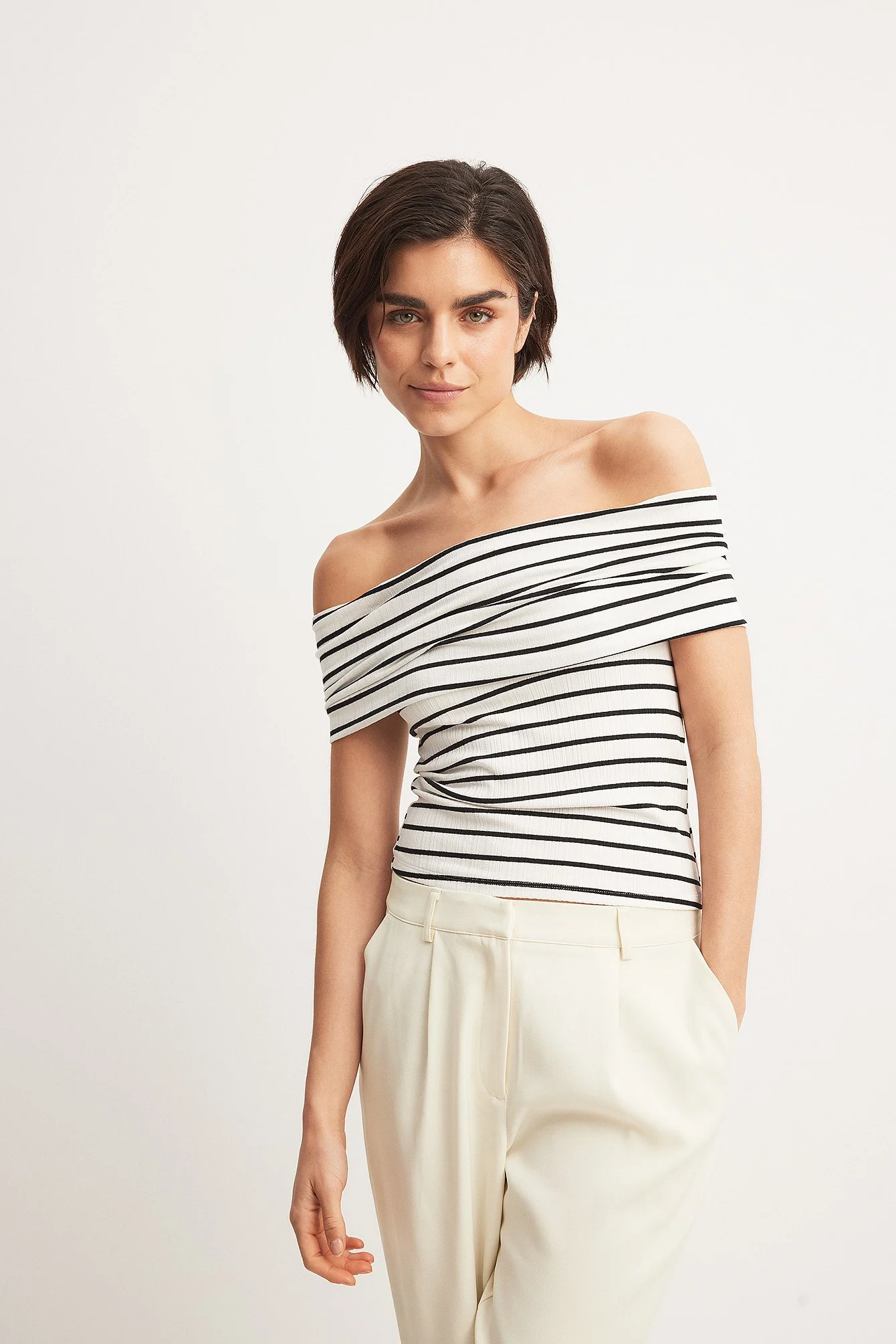 Geripptes Off-Shoulder-Top