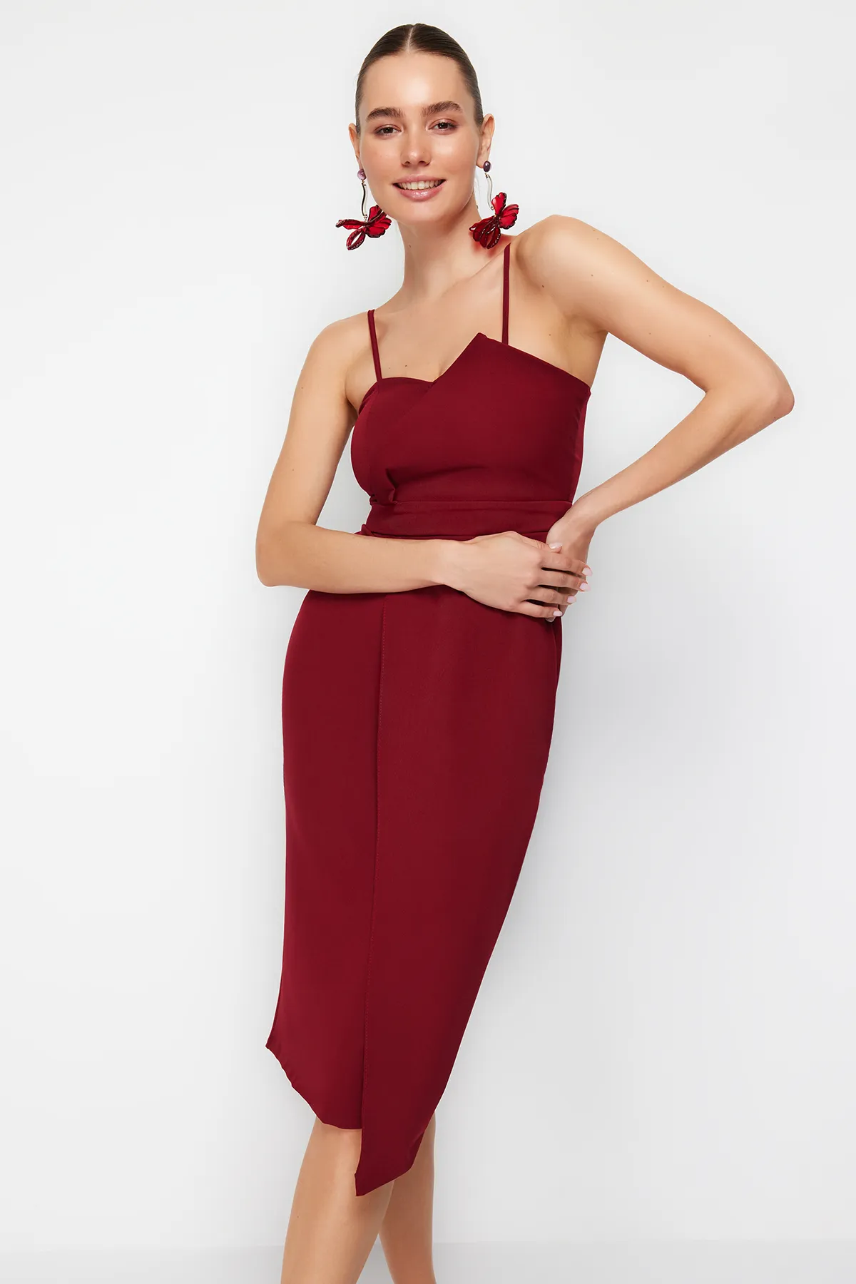 Trendyol Collection  Burgunderrotes, zweireihiges, gewebtes, elegantes Abendkleid TPRSS19FZ0136