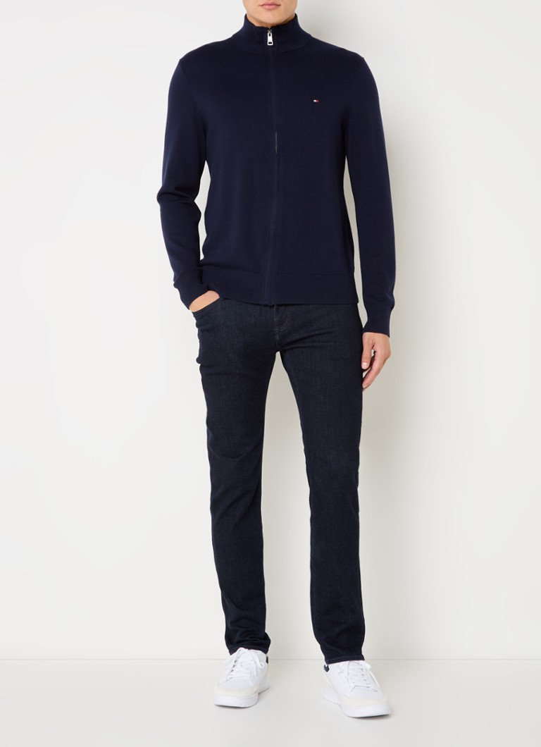 Cardigan Tommy Hilfiger confecționat din material tricotat de înaltă calitate cu o notă de cașmir, cu logo brodat.
