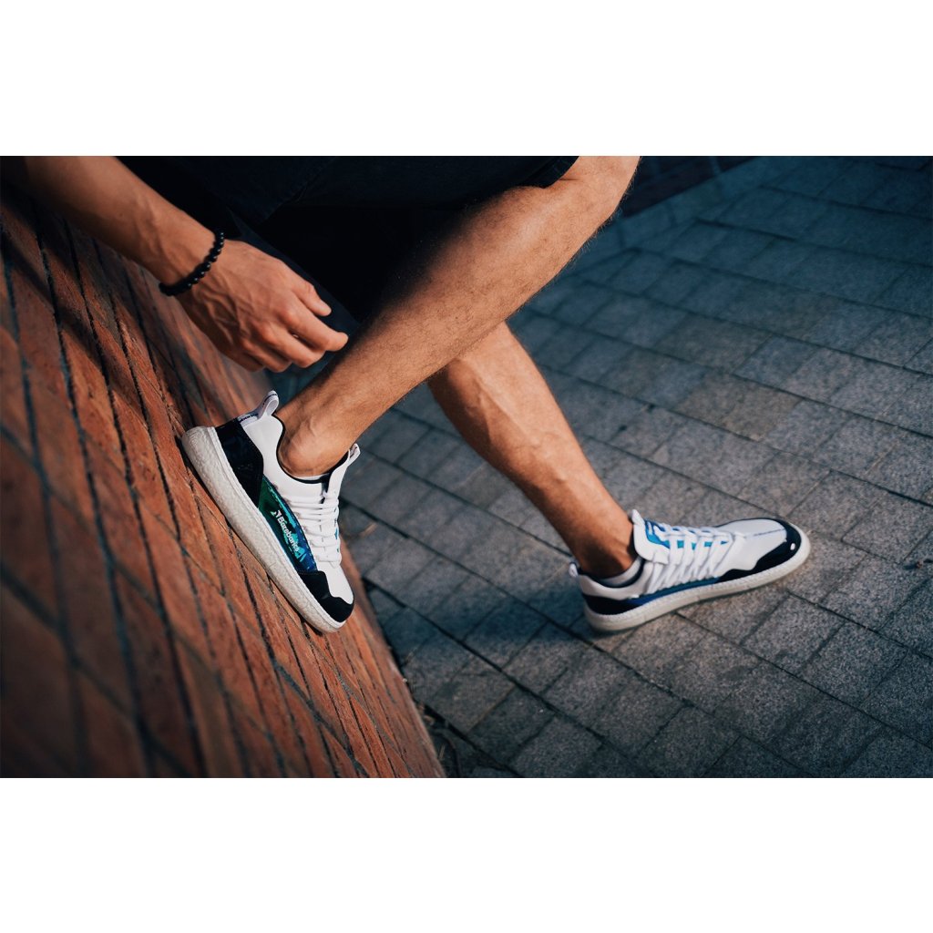 Be Lenka Barebarics Futura Iridescent White Barfußschuhe