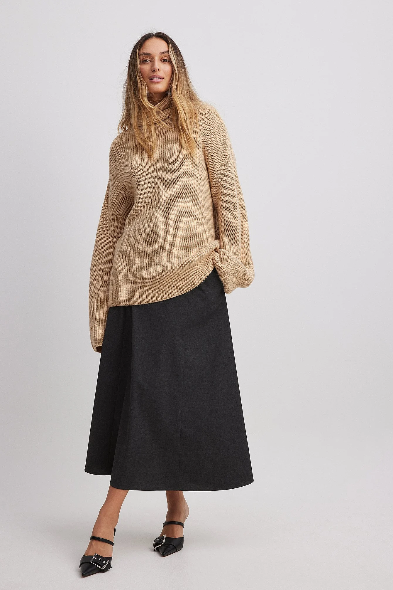 Langer Rollkragen-Strickpullover