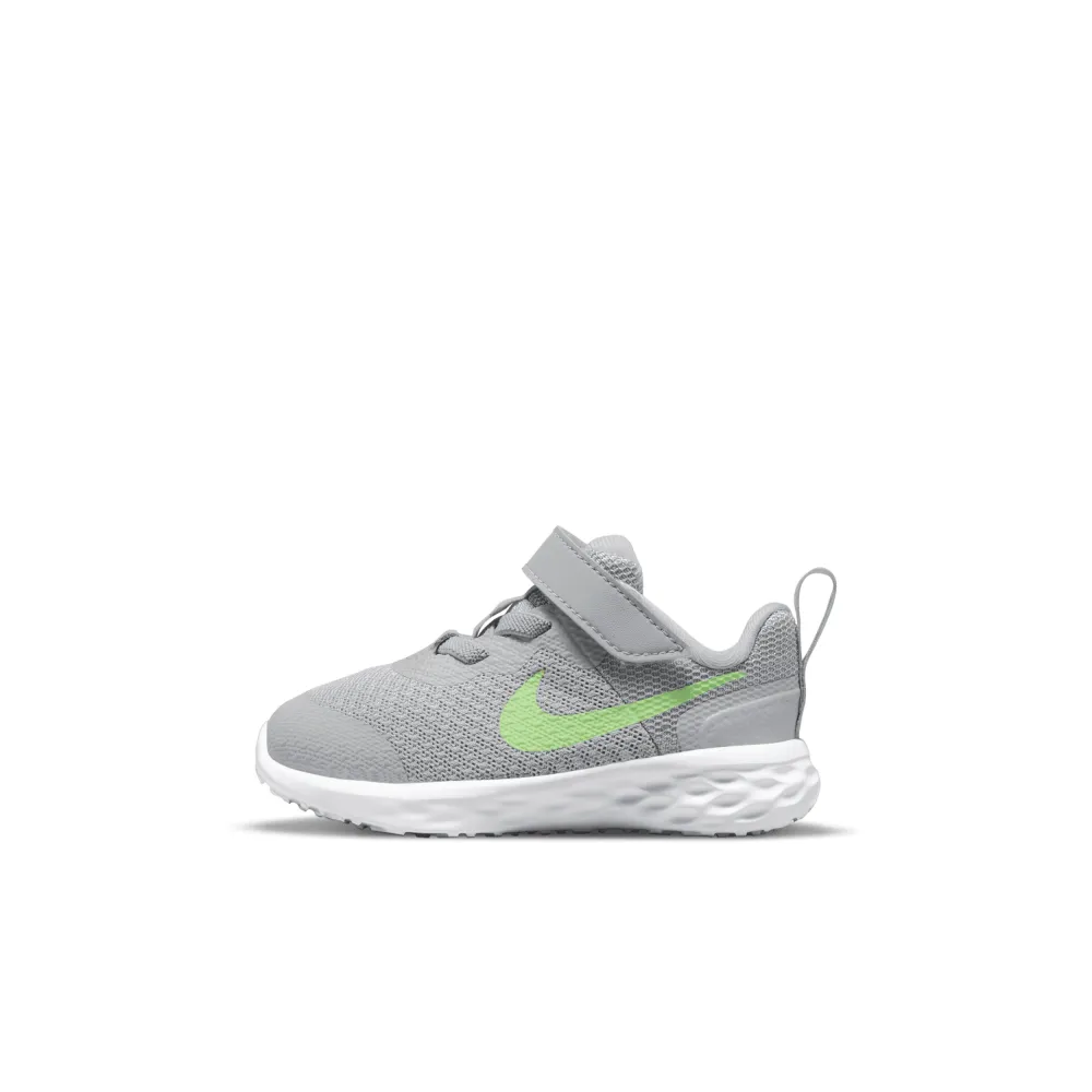 Nike Revolution 6 DD1094-009 / grau