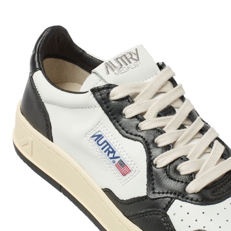 Autry Wmns 01 Low WWB01 white/black