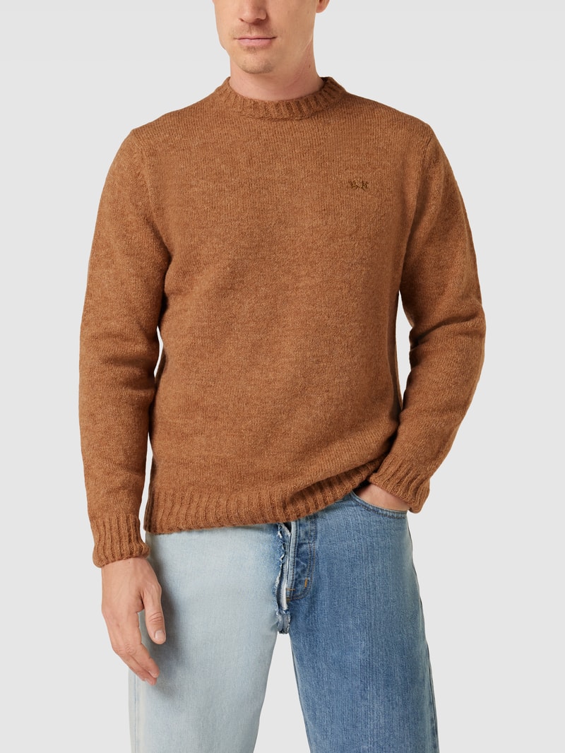 Strickpullover mit gerippten Abschlüssen in haselnuss braun
