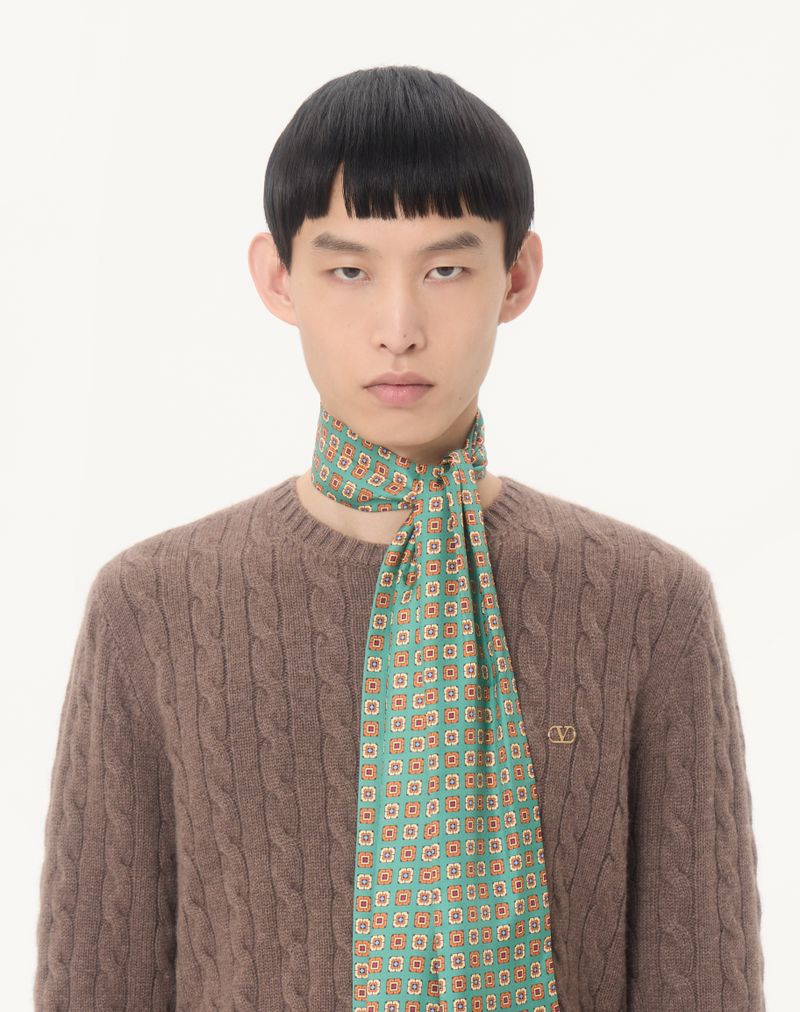 Valentino kasjmier kabeltrui met V-logo