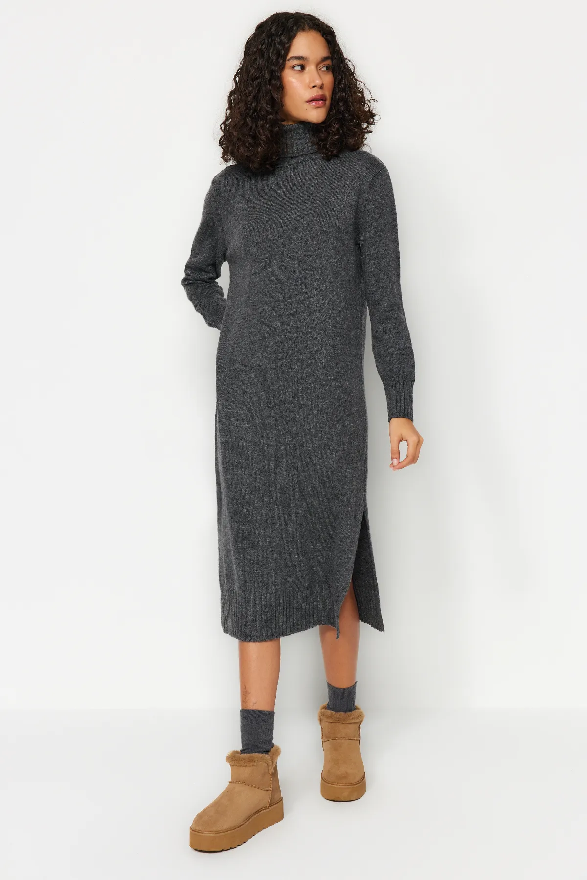 Trendyol Collection  Anthrazit Uni Weite Passform Midi TWOAW24EL00034