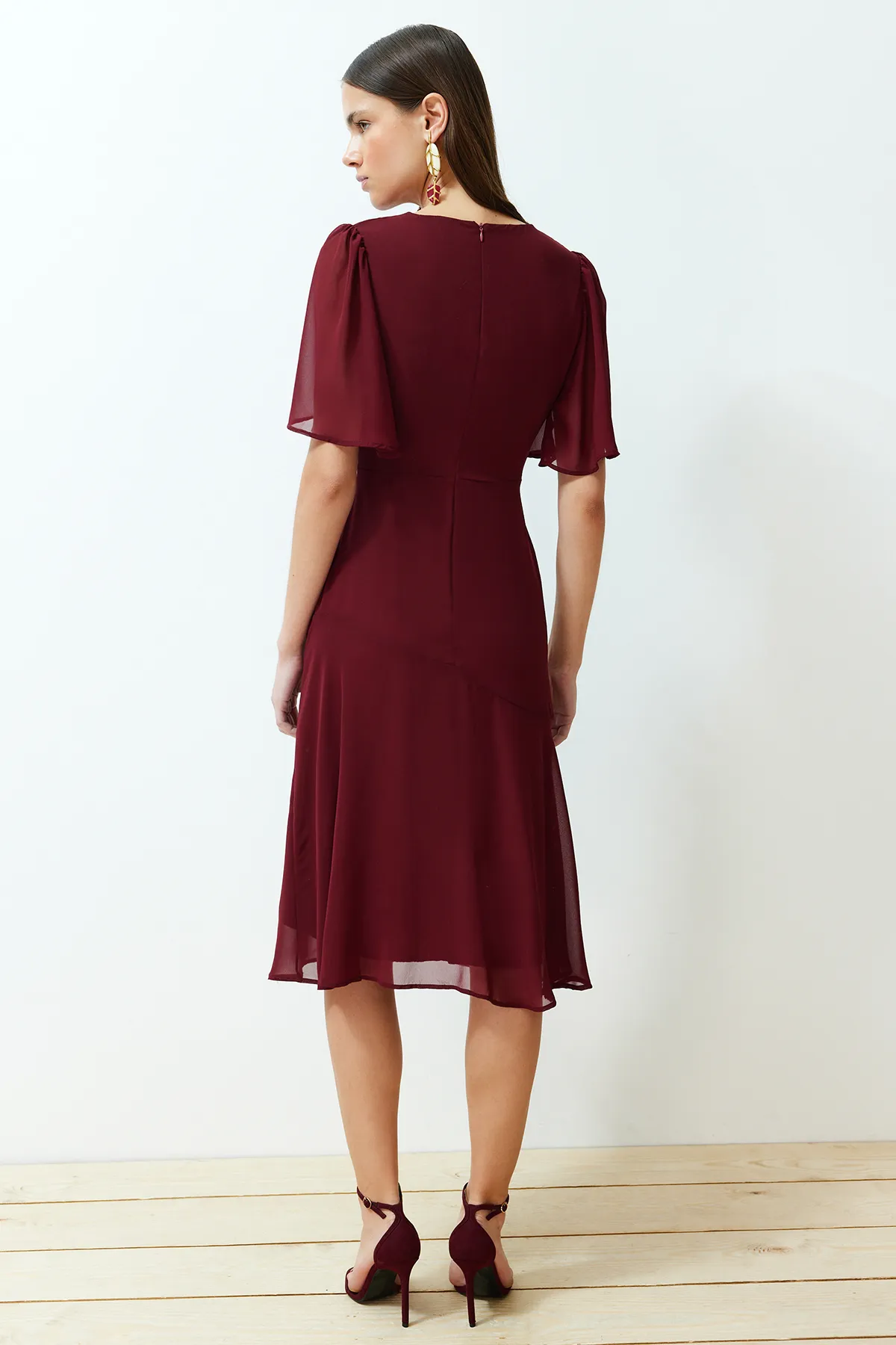 Trendyol Collection  Burgunderrotes Rock-Volant-Chiffon-gefüttertes Midi-Webkleid TWOSS22EL00733