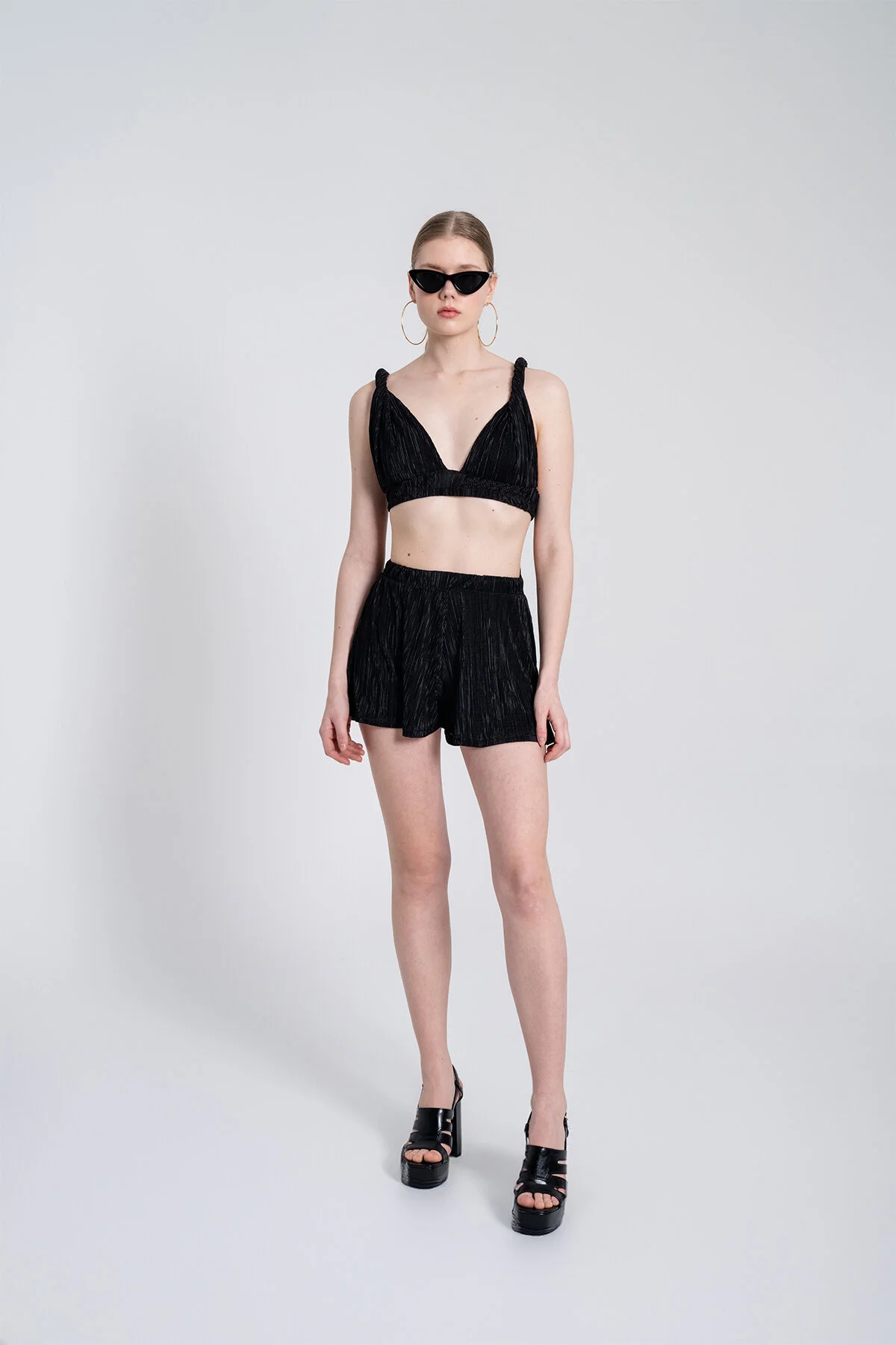 HOLLY LOLLY  Bequemes Bustier mit elastischem Taillenband in Schwarz
