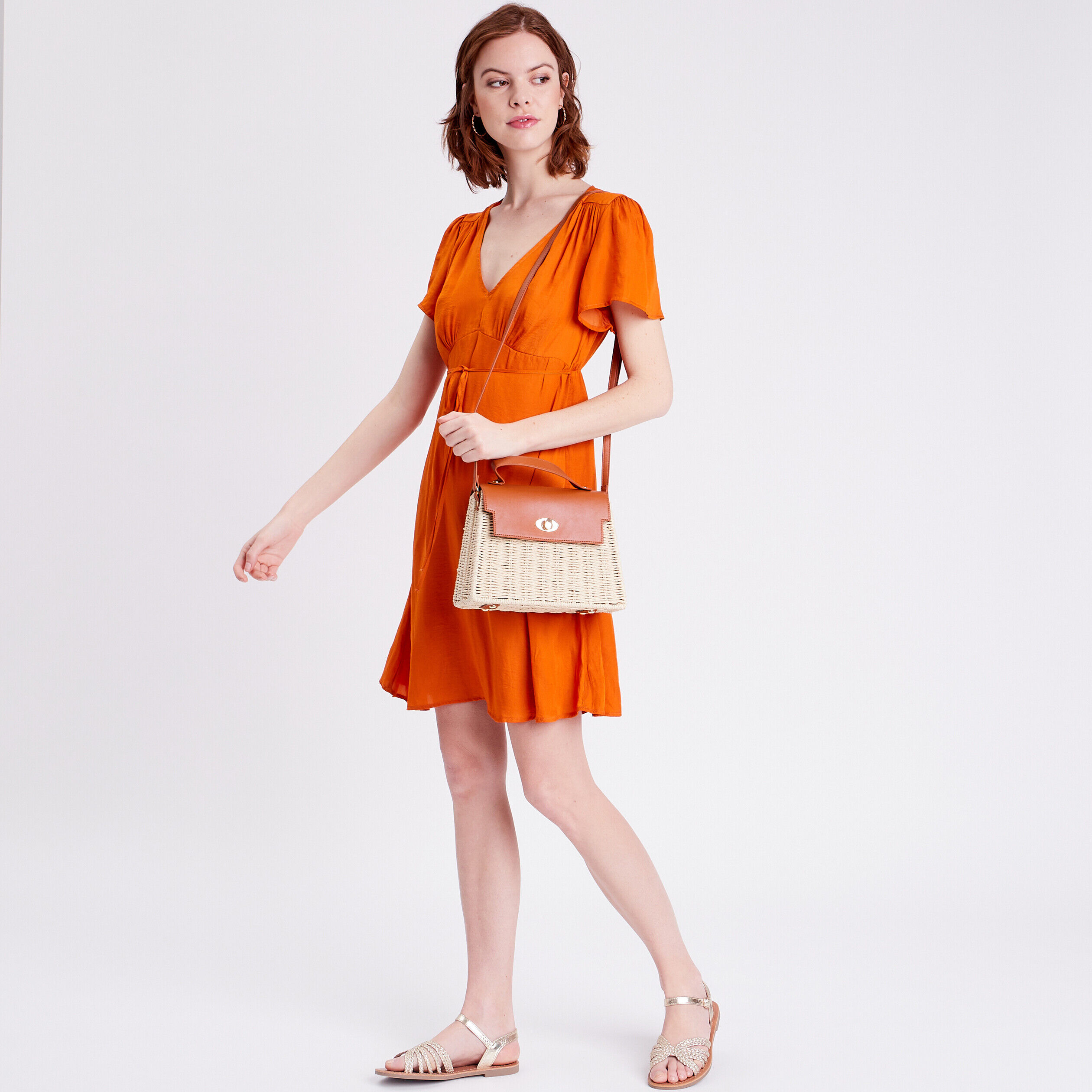Robe cintrée satin col en V orange femme | Cache Cache