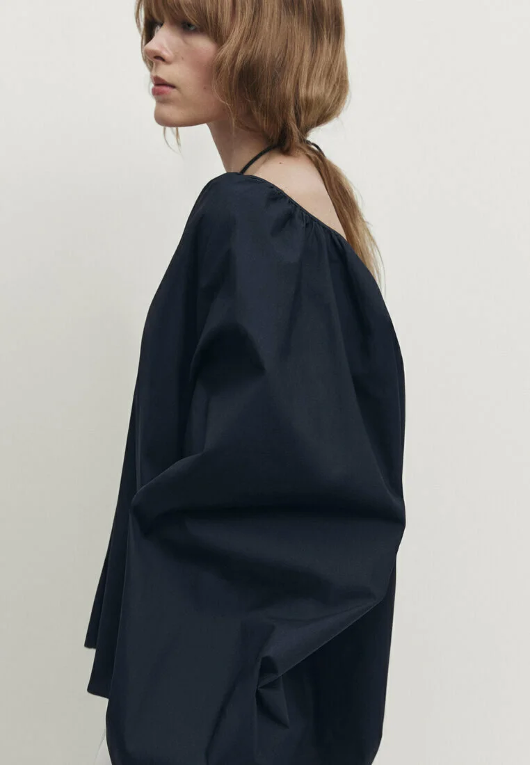 Blusa de popelina con mangas abullonadas de Massimo Dutti