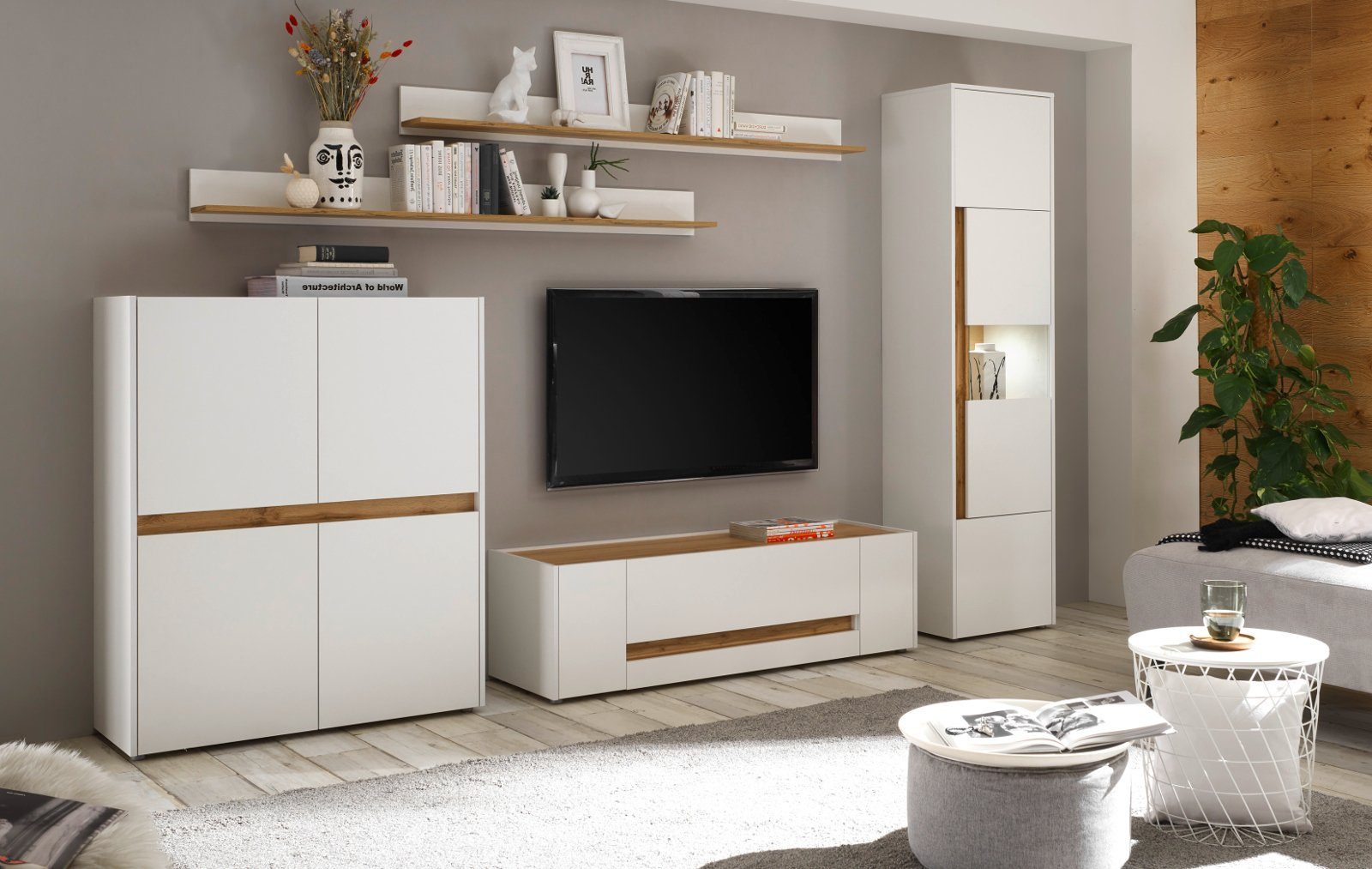 Furn.Design Wohnwand Center, (Wohnzimmer Set 5-teilig in weiß mit Wotan Eiche, 330 x 197 cm), 14 Stauraum-Fächer