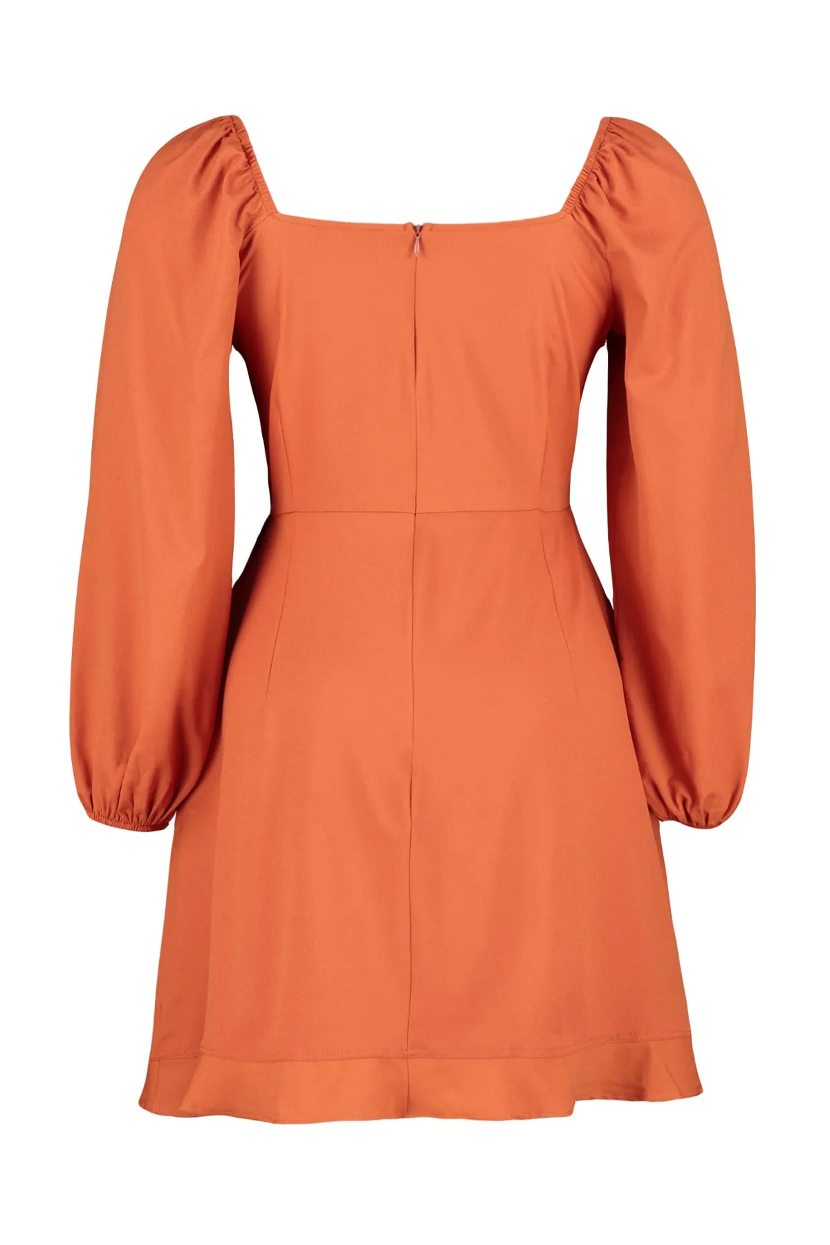 Trendyol Curve  Zimtfarbenes, gewebtes Kleid mit Cut-Out-Details TBBSS23AH00170