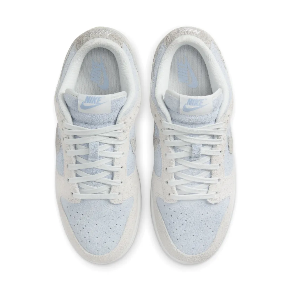 Nike WMNS Dunk Low FZ3779-025 / grau