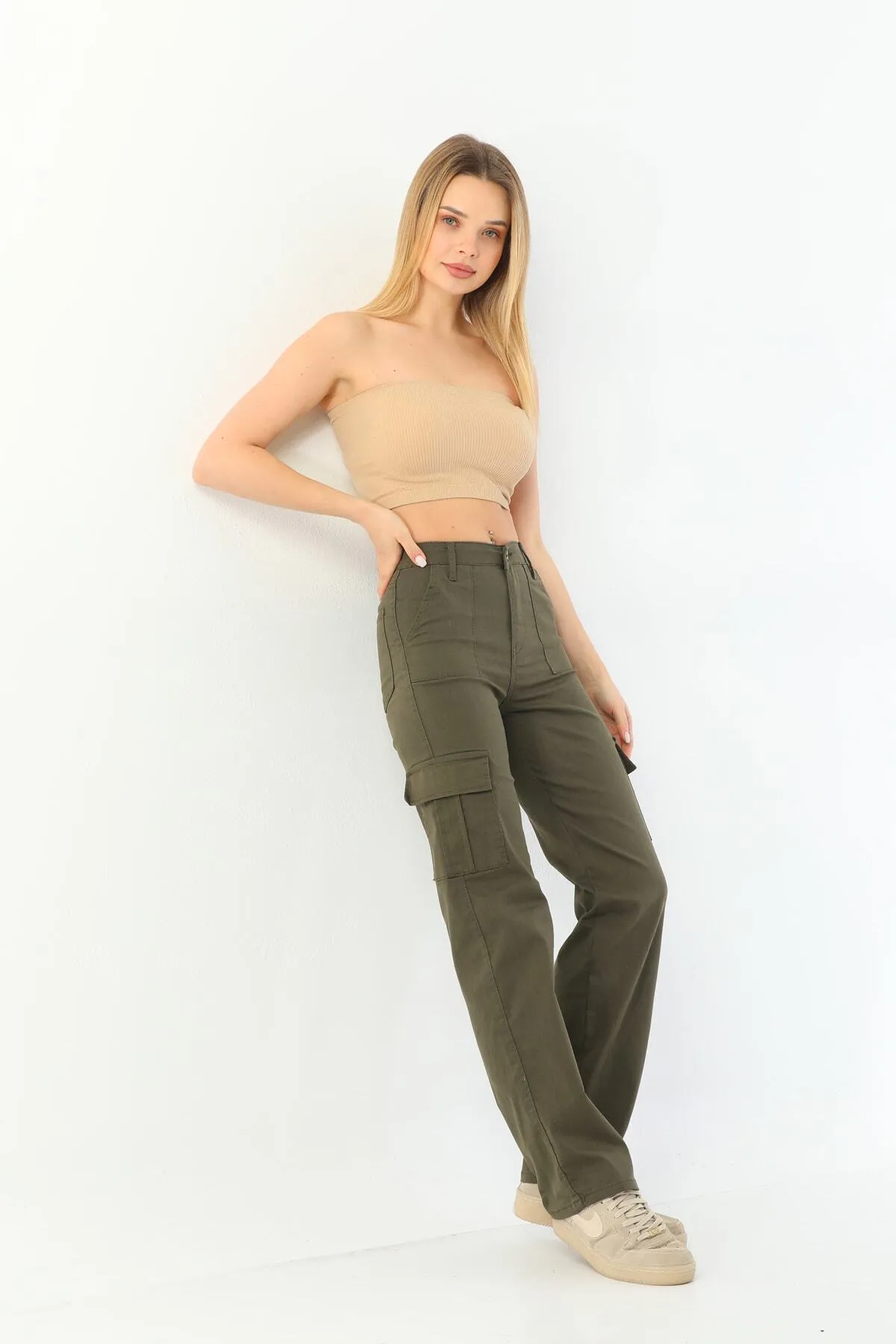 BİKELİFE  Khakifarbene Cargo-Hose aus Lycra mit hoher Taille und weitem Bein
